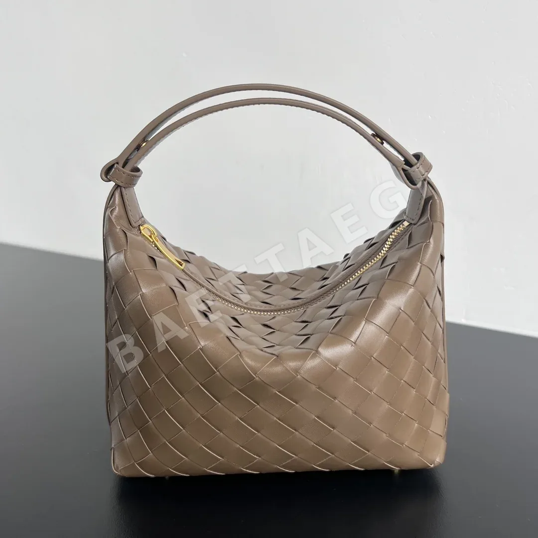 보테가베네타 인트레치아토 해피 램스킨 숄더백 754443 5721