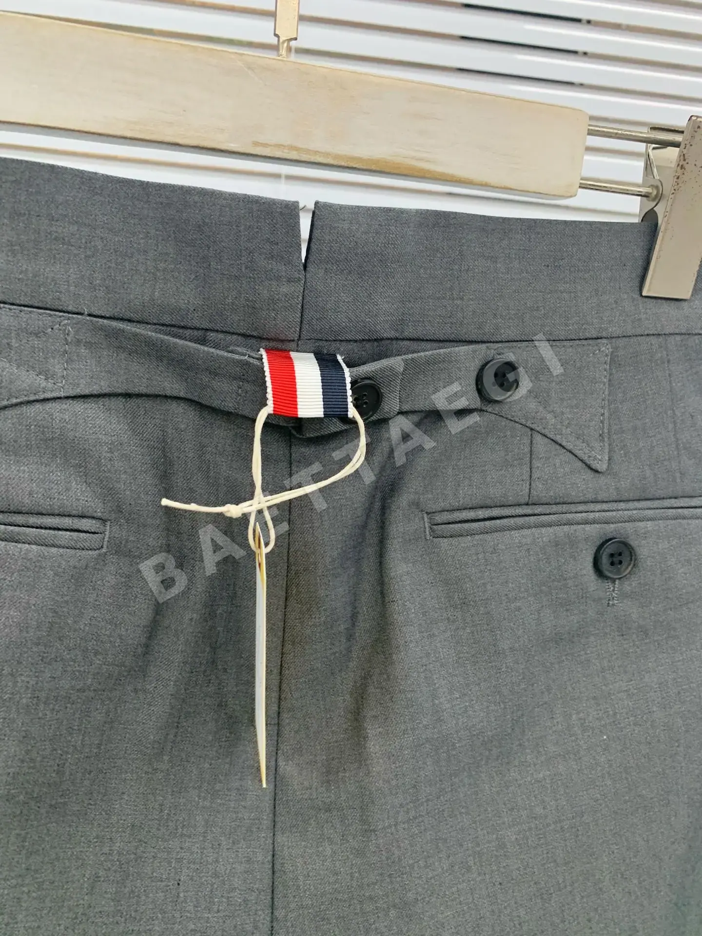톰브라운 클래식 수트 남성 반바지 상세 이미지 3