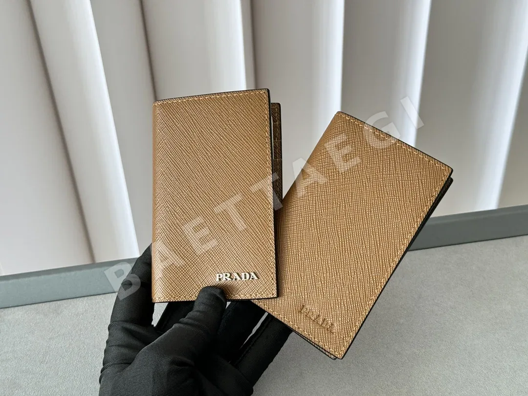 프라다 커피 브라운 지갑 상세 이미지 2