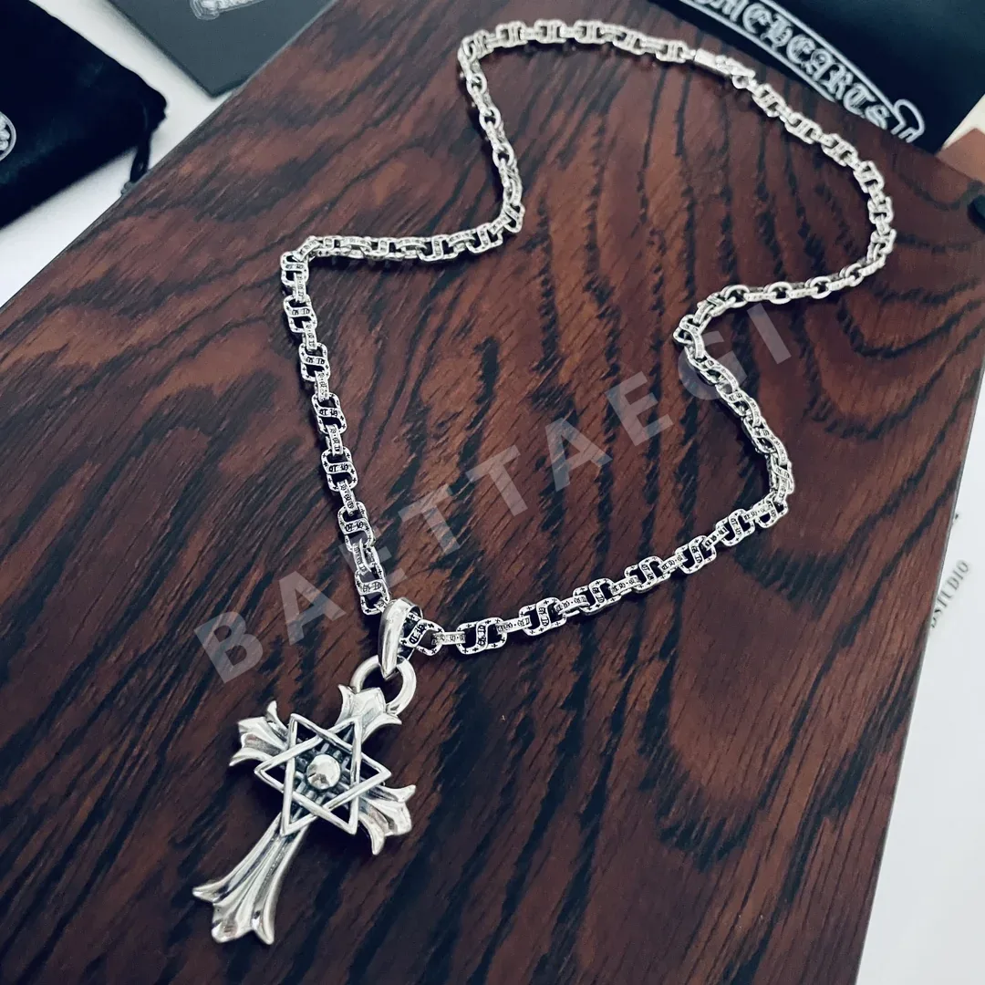 크롬하츠 클래식 레트로 라지 크로스 목걸이 상세 이미지 9