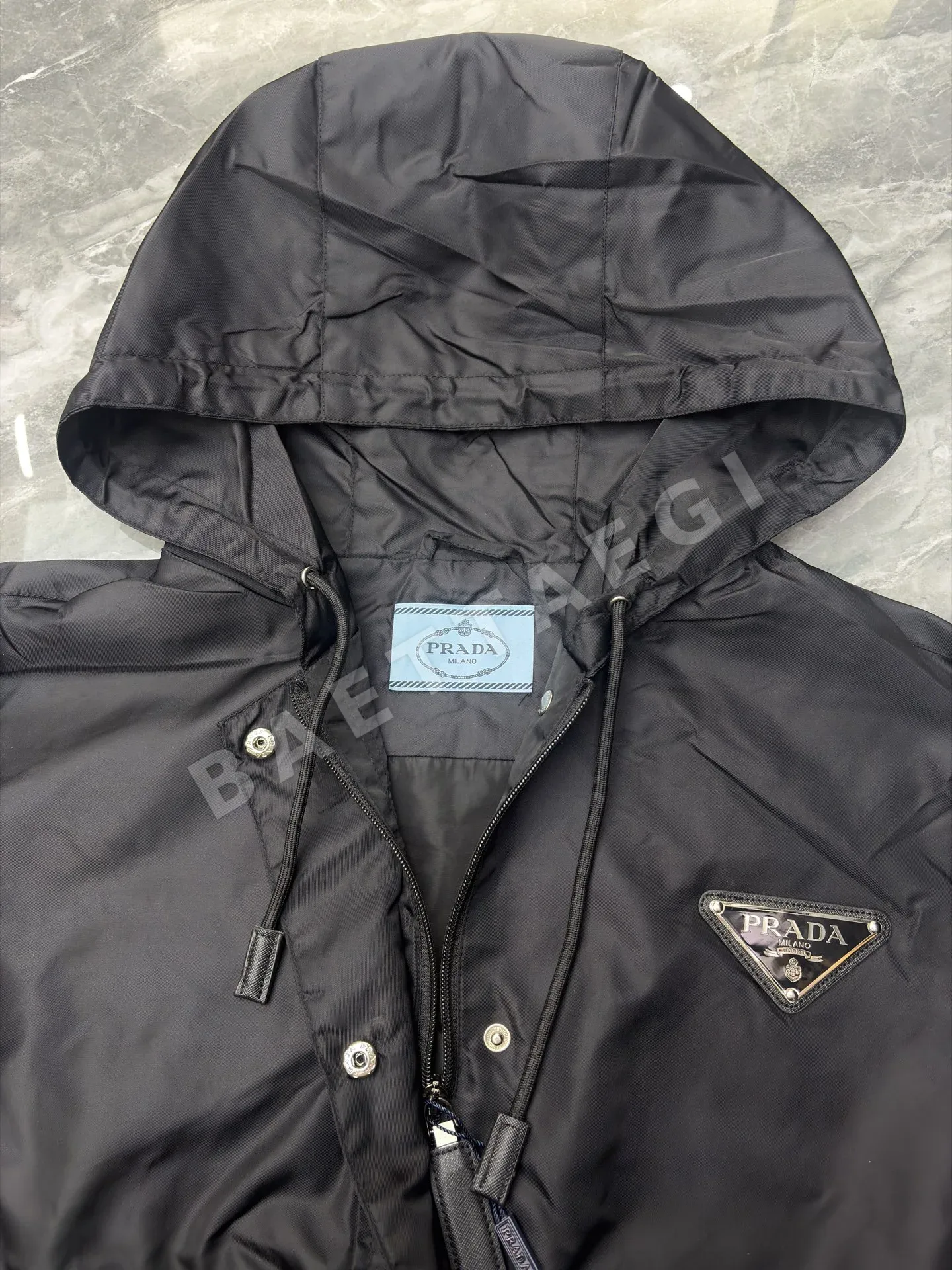 프라다 후드 더블포켓 여성 자켓 상세 이미지 2