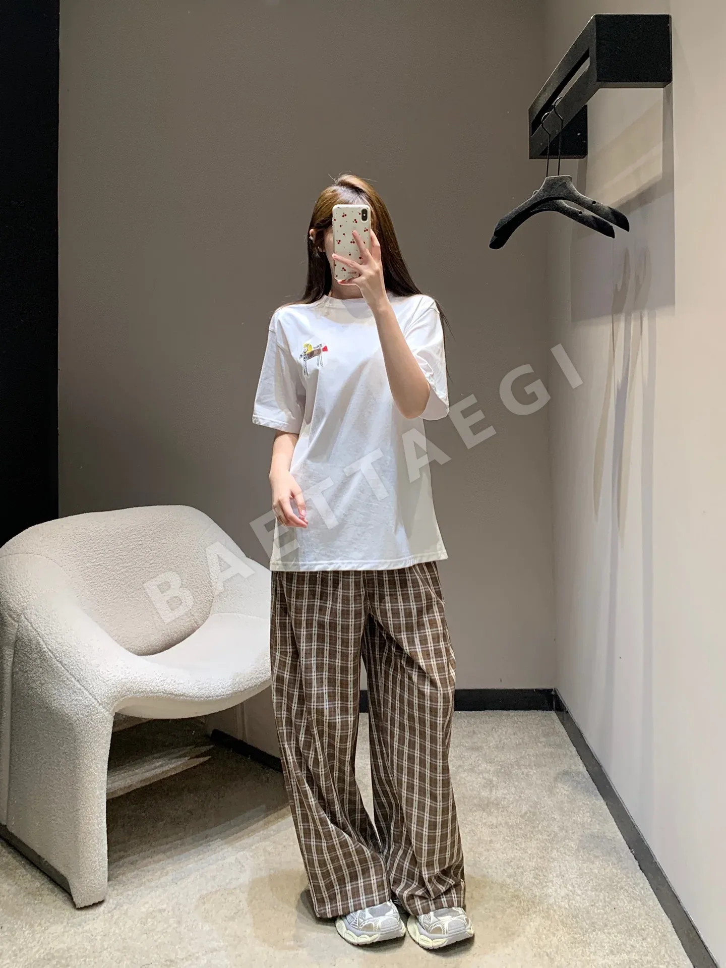디올 포니 자수 오버사이즈 여성 반팔 티셔츠 상세 이미지 6