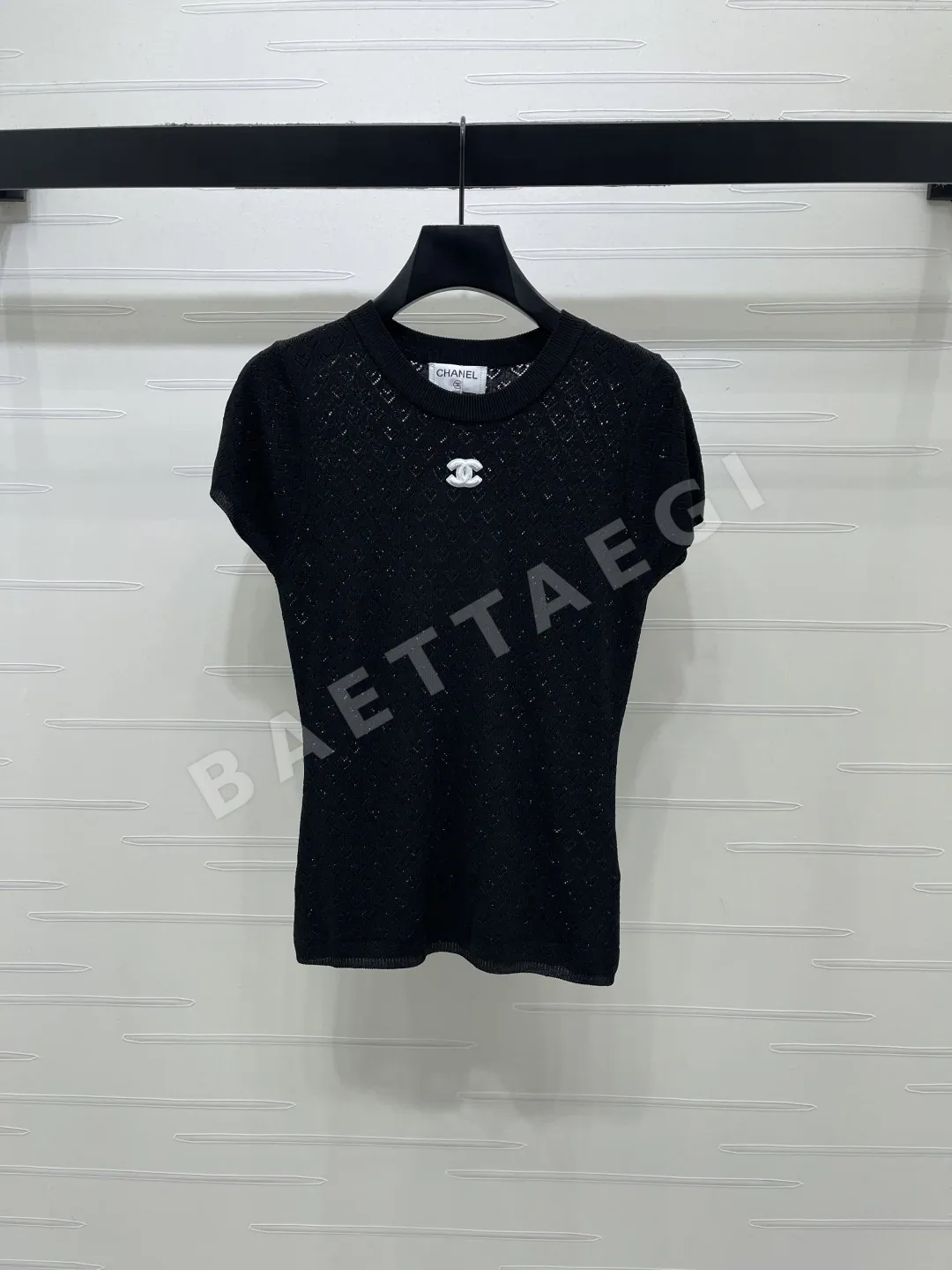 샤넬 하트 펀칭 반팔 니트 탑 103623