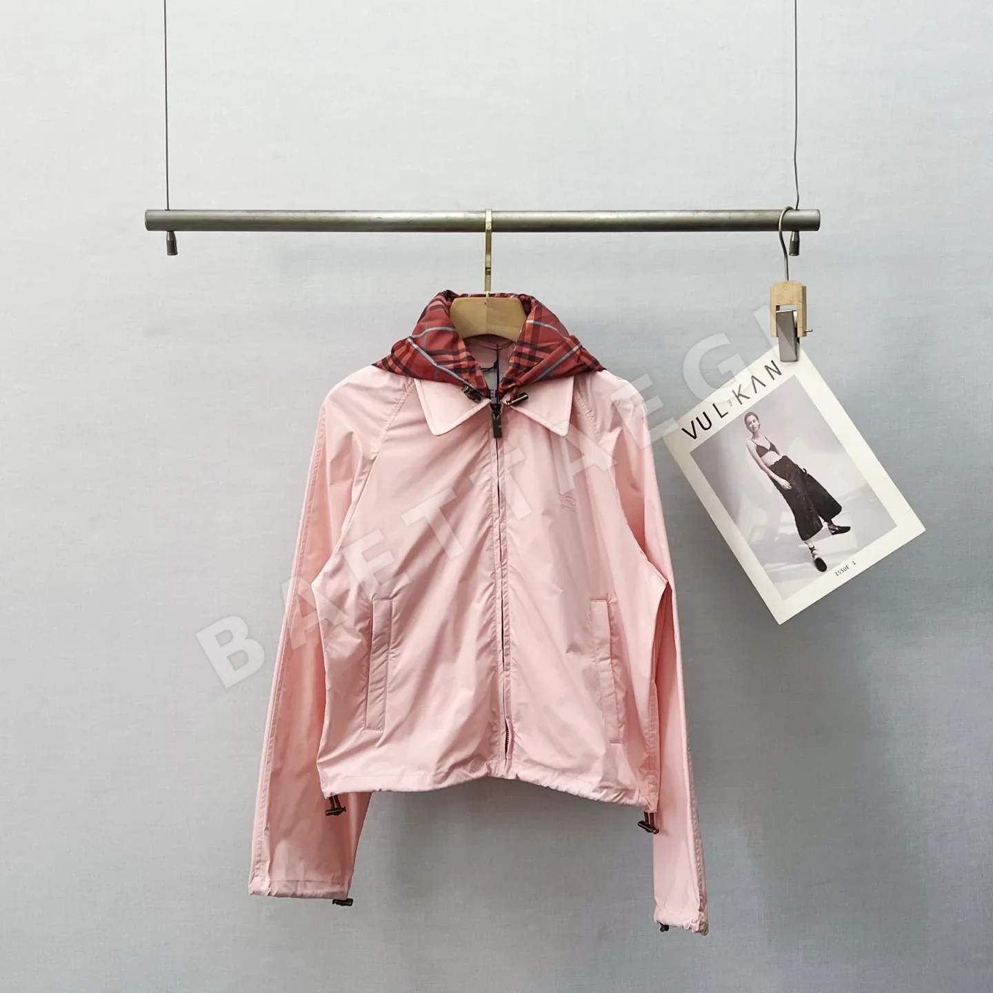 버버리 체크 후드 크롭 봄버 자켓 G22836 78153