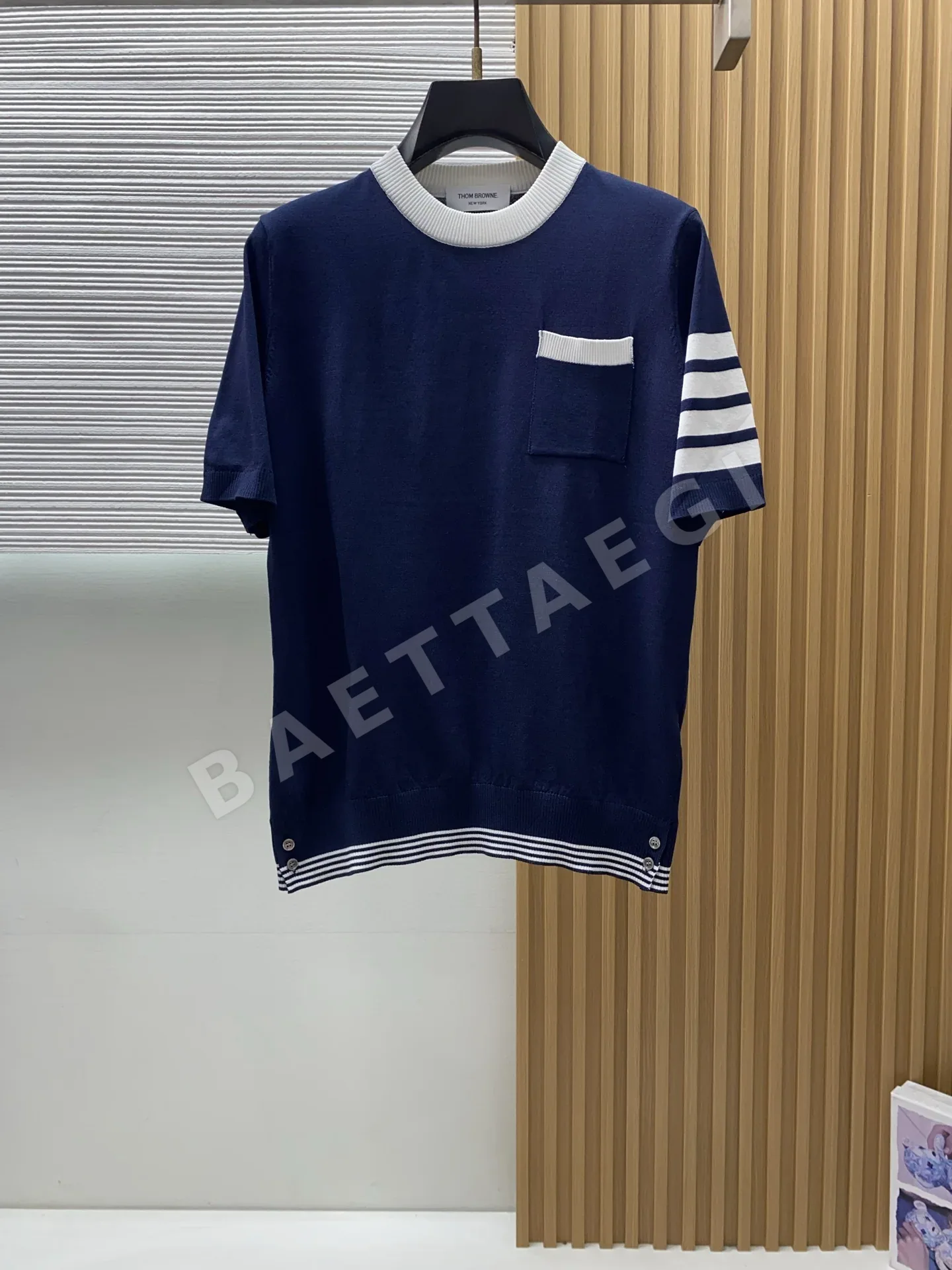 톰브라운 남성 크루넥 반팔 티셔츠 50277