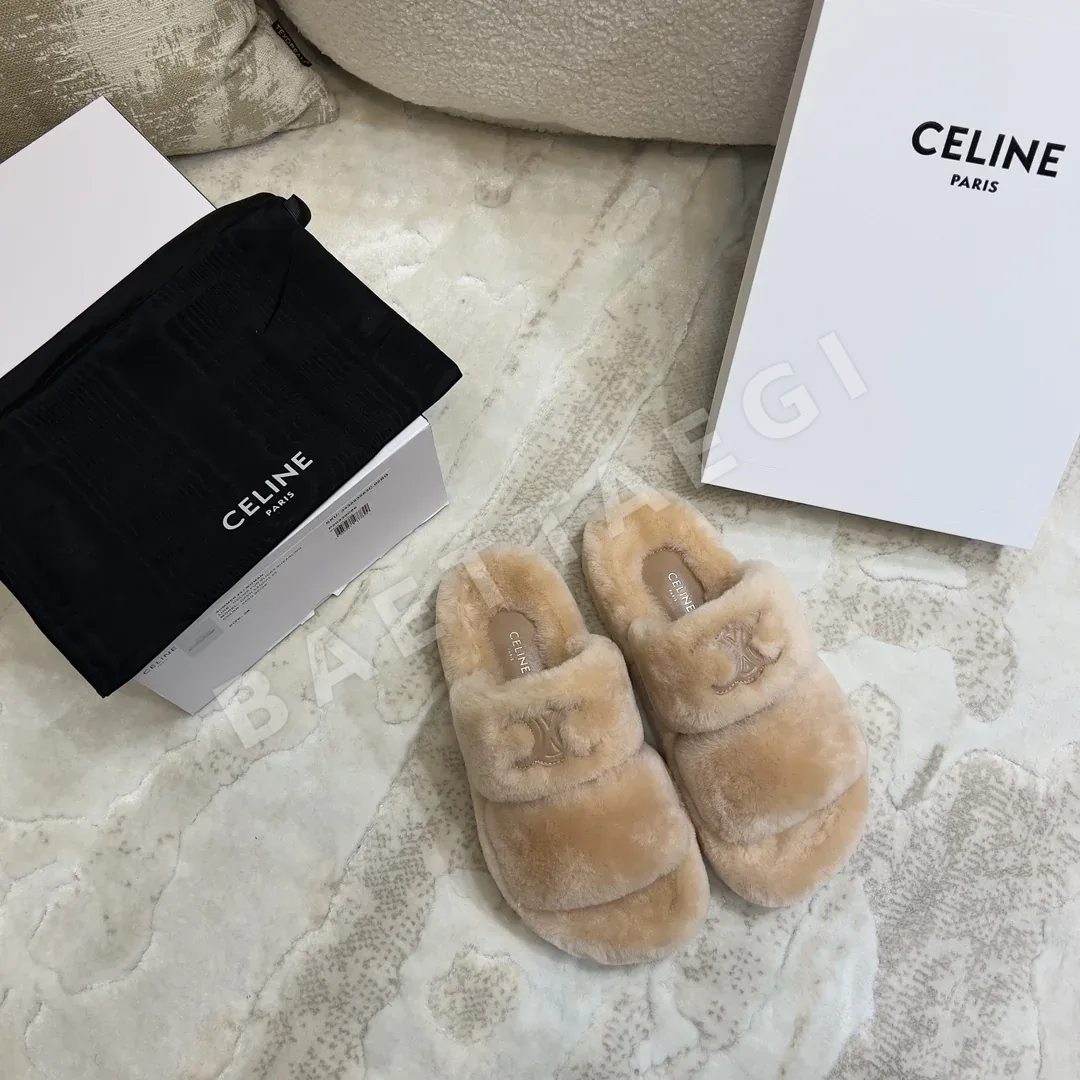 셀린느 울 퍼 슬리퍼 94490