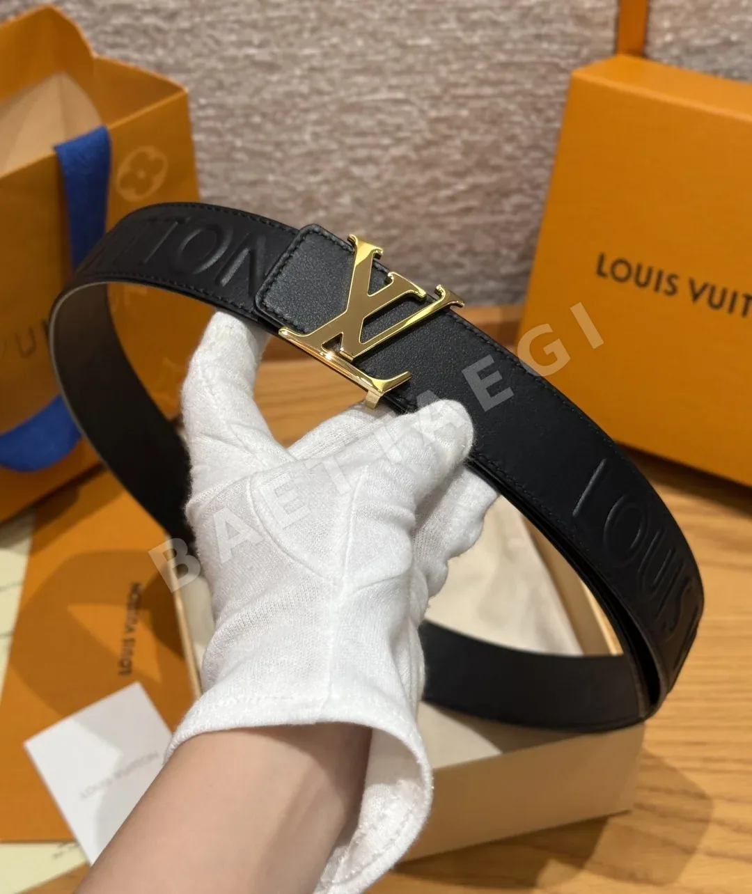 루이비통 LV커넥트 40mm 리버시블 카프스킨 벨트 상세 이미지 8