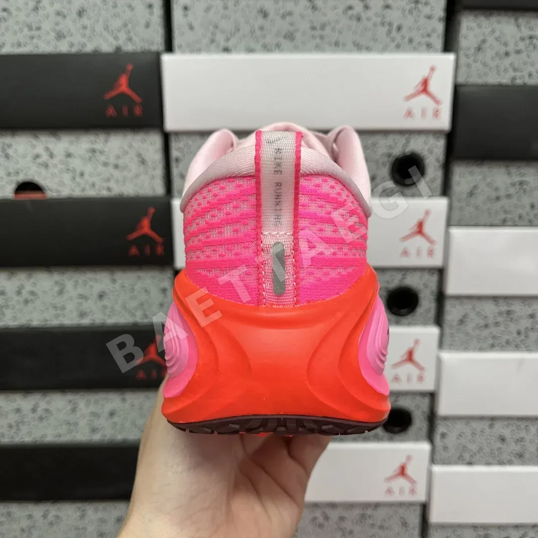 나이키 줌 보메로 18 HV8154-604 201116 Nike Zoom Vomero 18 상세 이미지 3
