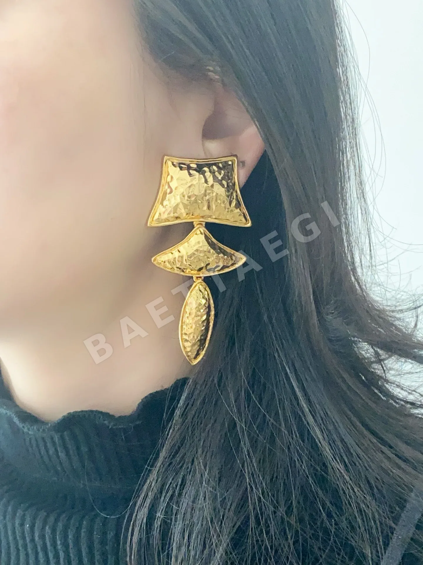 생로랑 해머 텍스처 이어클립 귀걸이 상세 이미지 9