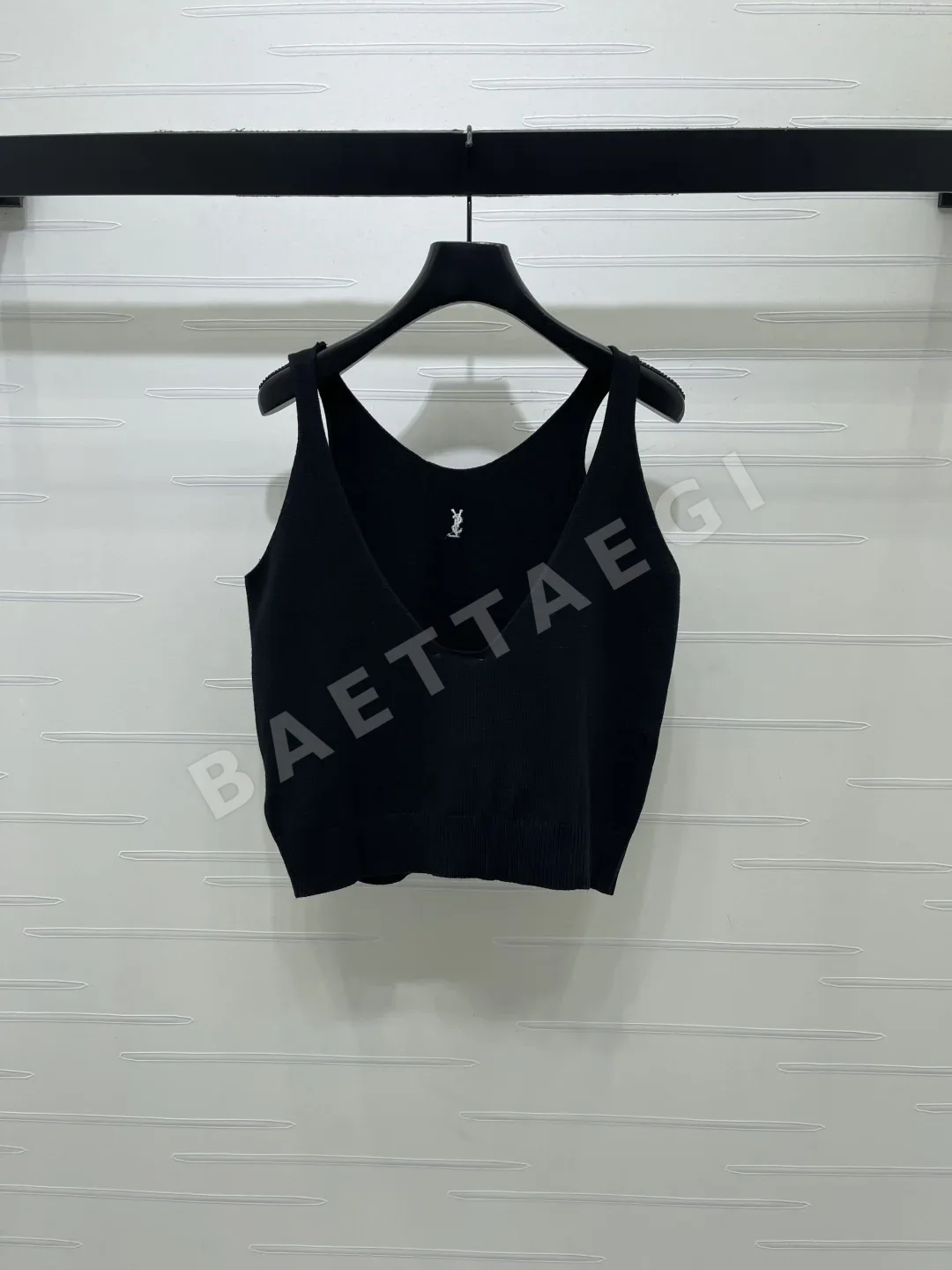 생로랑 여성 리브 코튼 라운드넥 민소매 반팔 티셔츠 상세 이미지 8