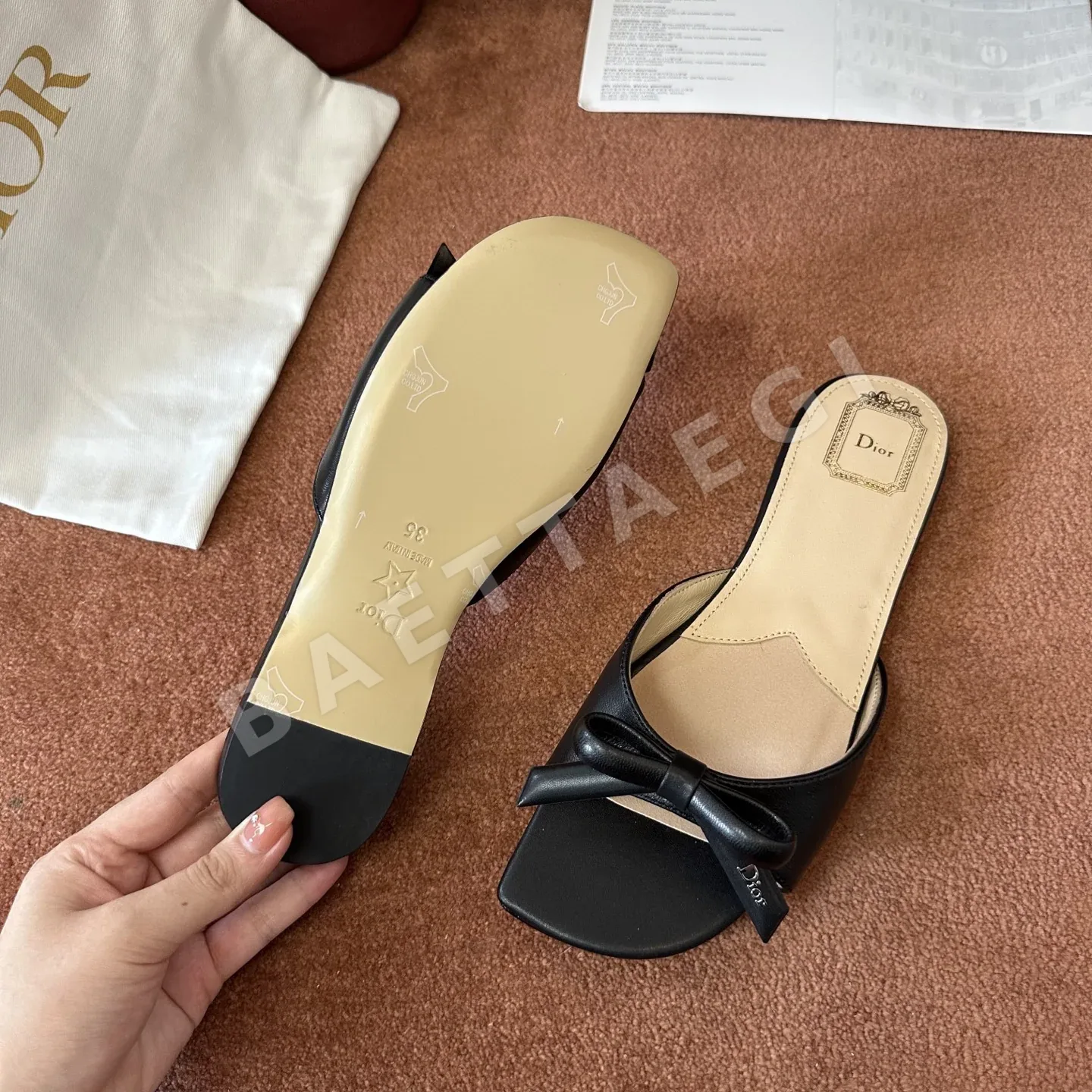 디올 샌들 캔버스 로고 컴퓨터 자수 상세 이미지 6