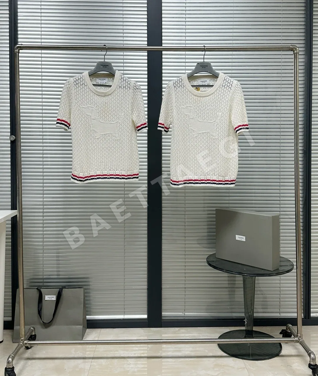 톰브라운 메시 크루넥 반팔 니트 티셔츠 126346