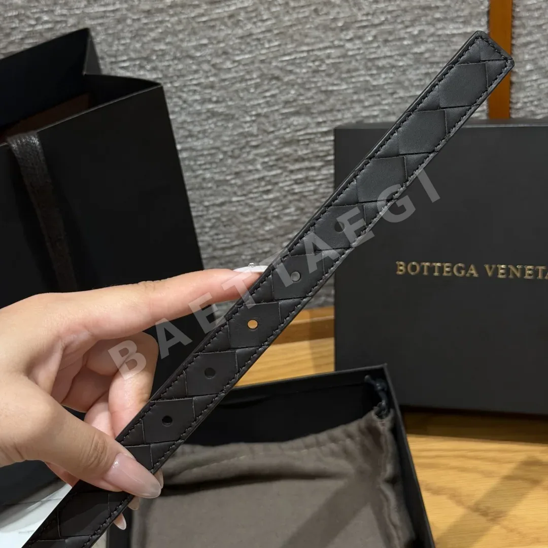 보테가베네타 인트레차토 실키 카프스킨 벨트 상세 이미지 6
