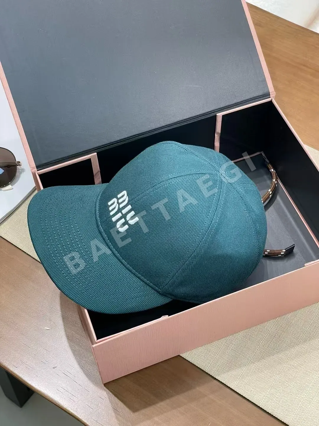 미우미우 모자 80863 Miu Miu Cap 상세 이미지 2