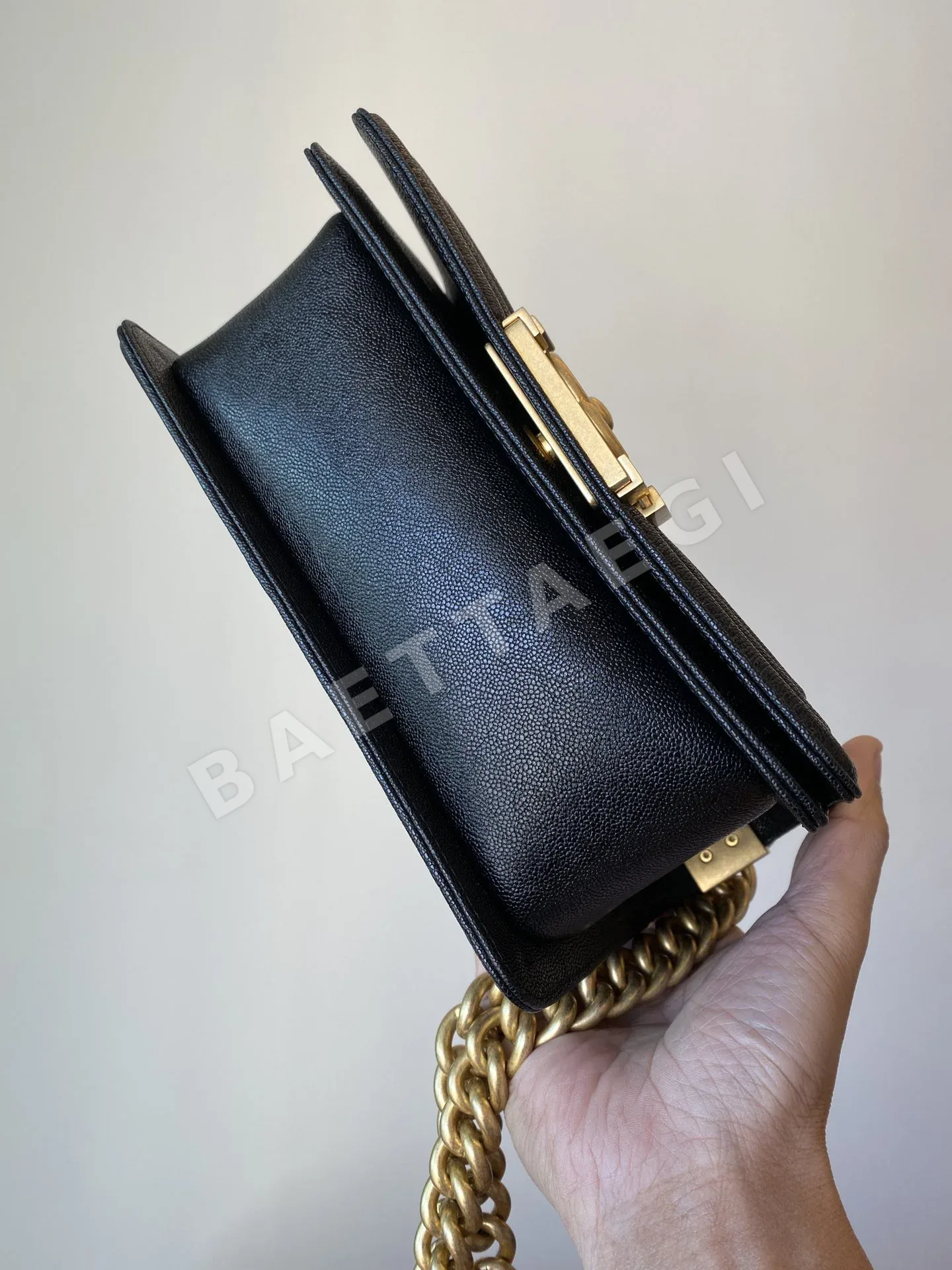 샤넬 캐비어 블랙 송아지가죽 가방 상세 이미지 8