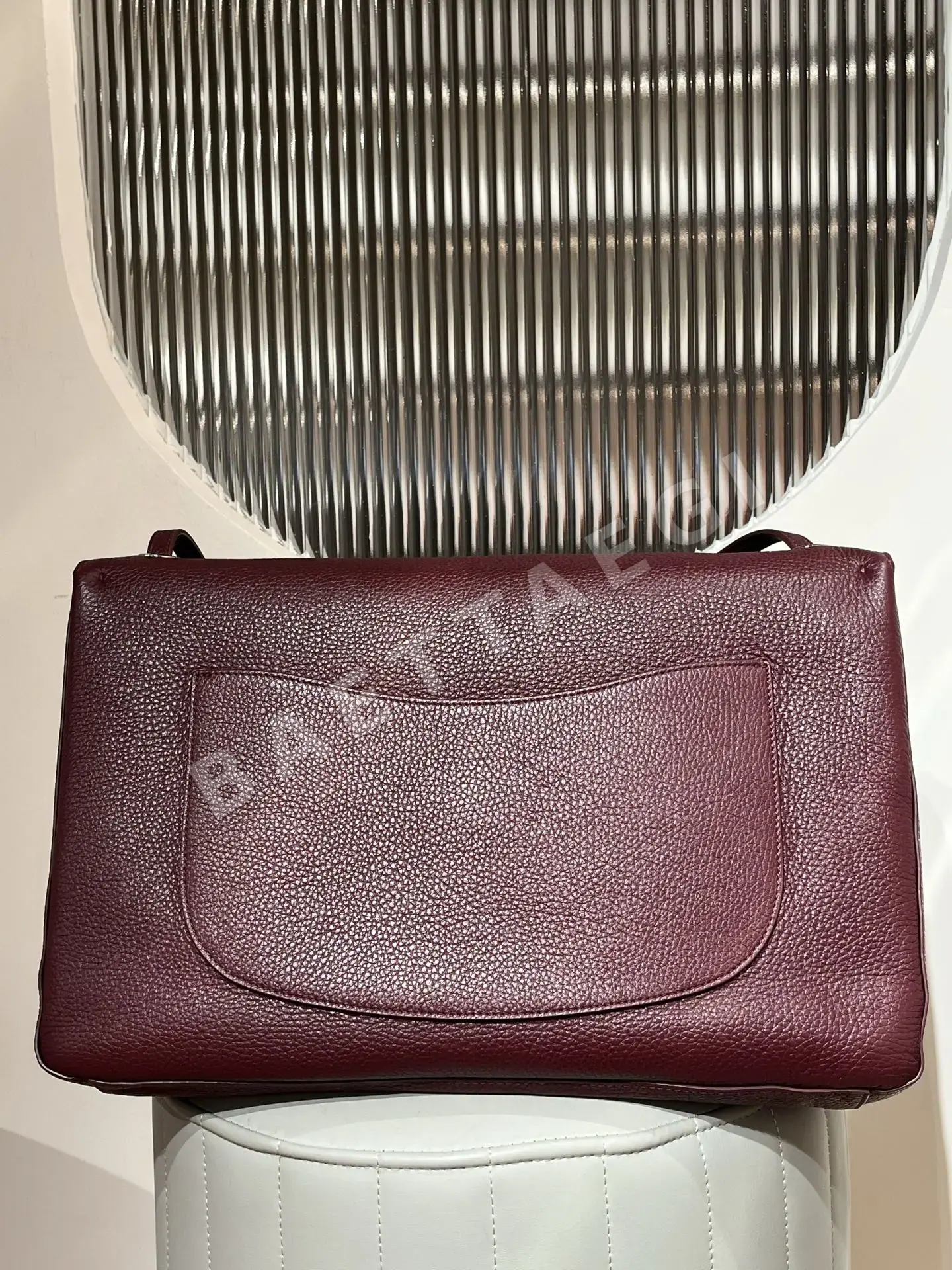 샤넬 지존 맥시 플랩 백(Grained Calfskin, AS6233) 상세 이미지 3