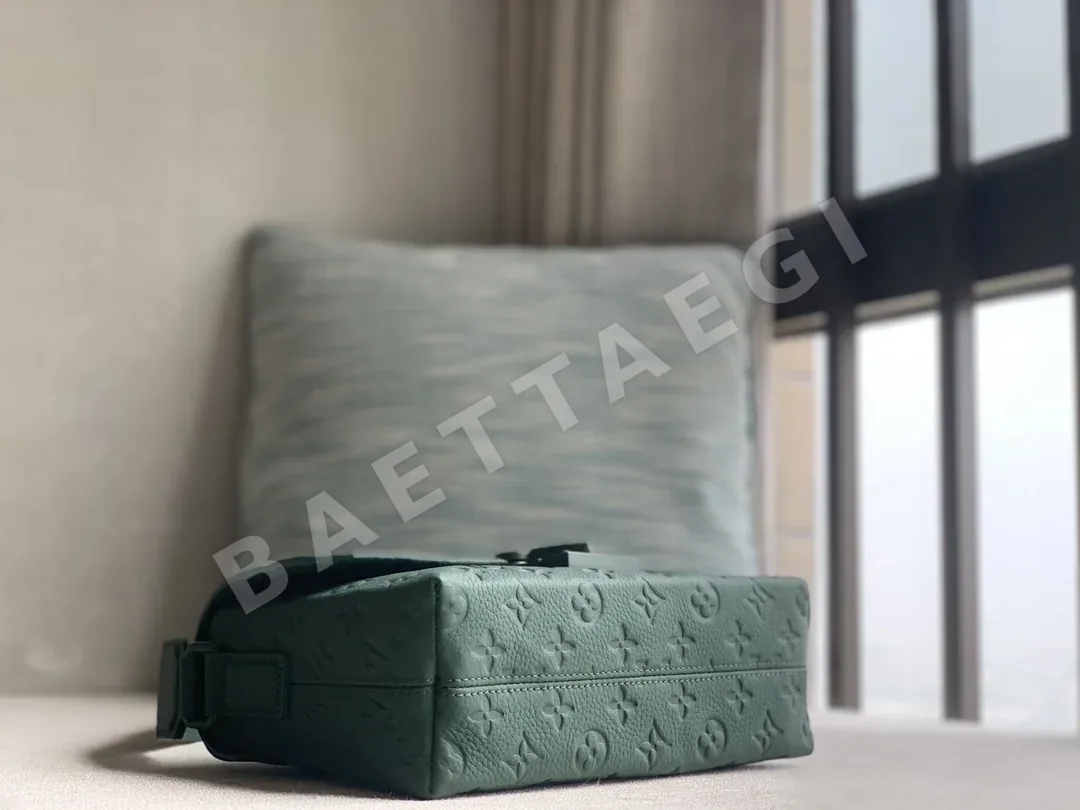 루이비통 S-케이프 메신저 가방 M24439 상세 이미지 4