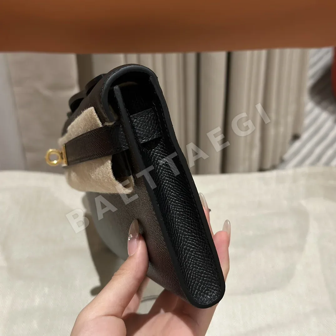 에르메스 켈리 클러치백 블랙 앱송 가죽 골드 장식 31 CM 상세 이미지 6