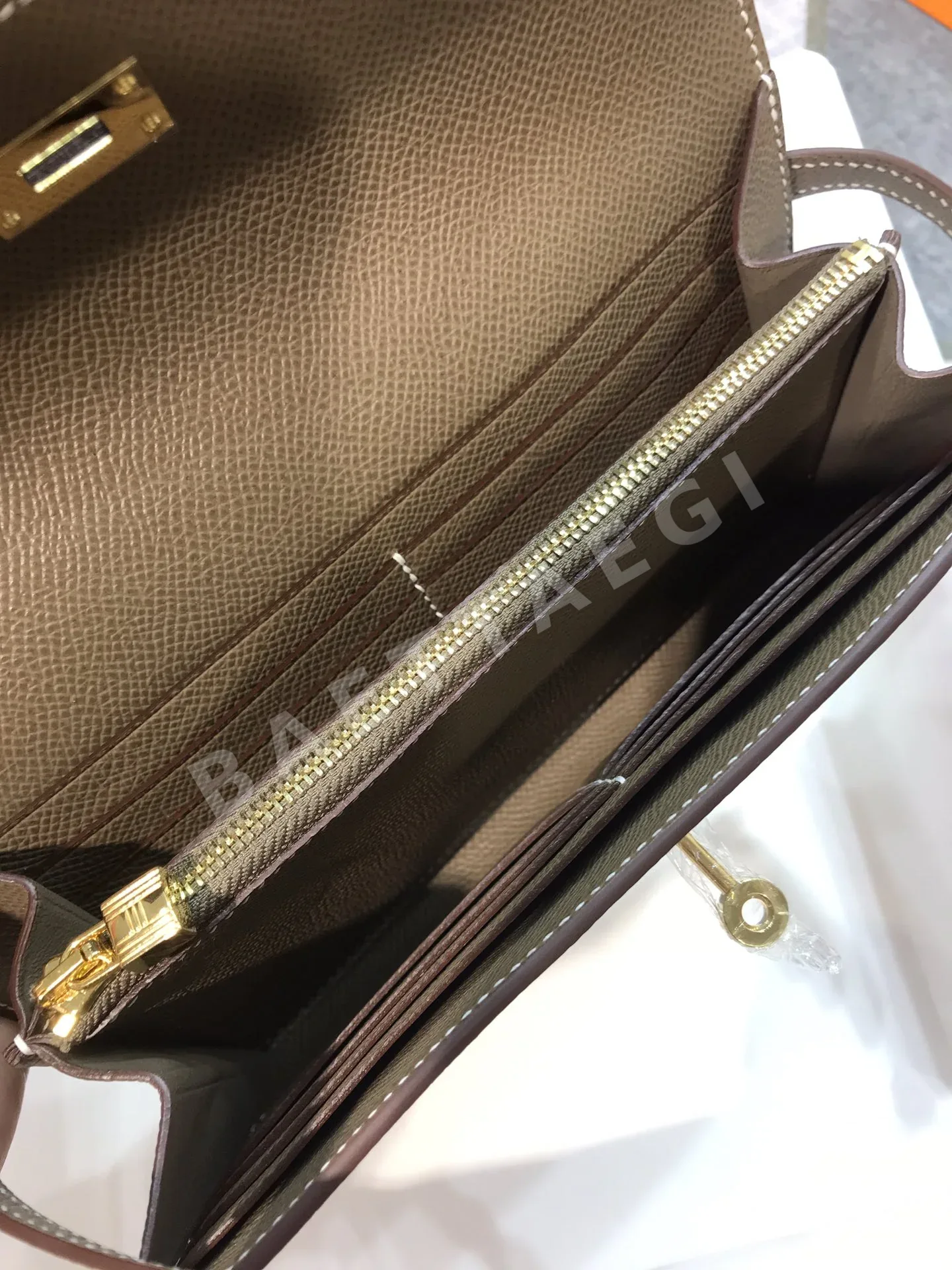 에르메스 지갑 상세 이미지 3