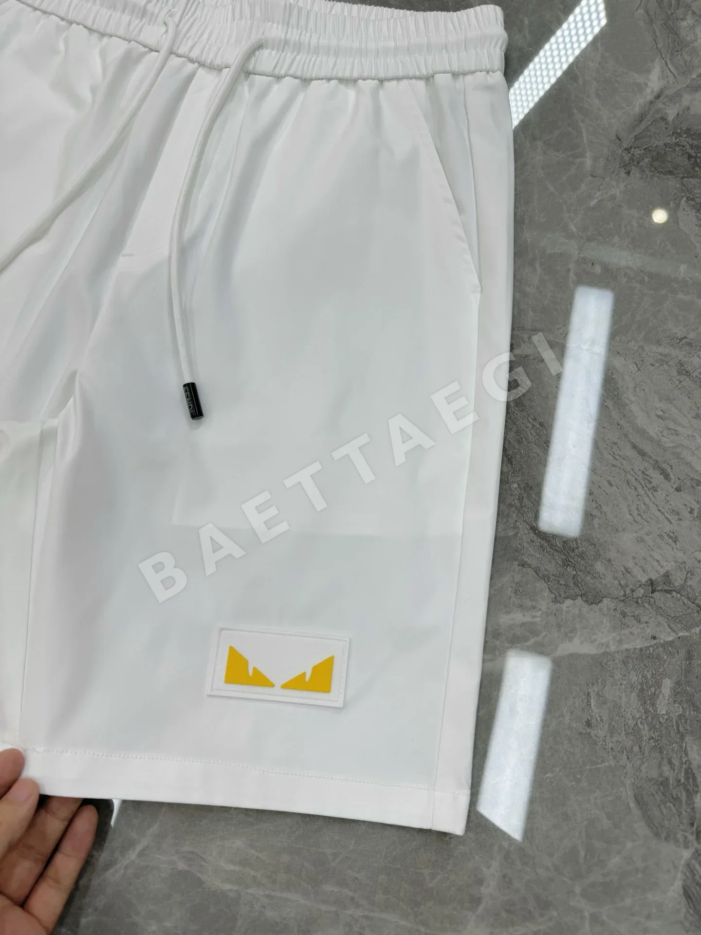 펜디 3D 몬스터 로고 남성용 반팔 티셔츠 상세 이미지 5