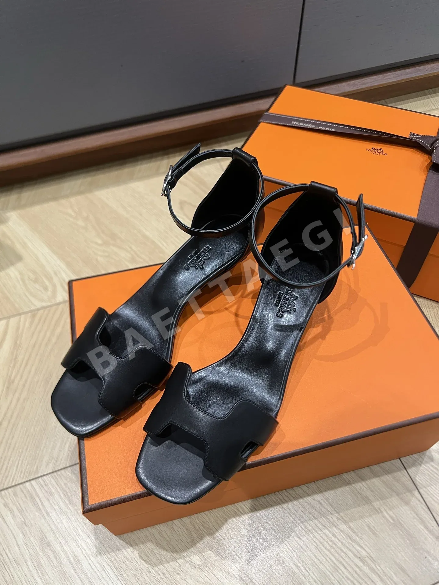에르메스 조이 클래식 스웨이드 샌들 95284