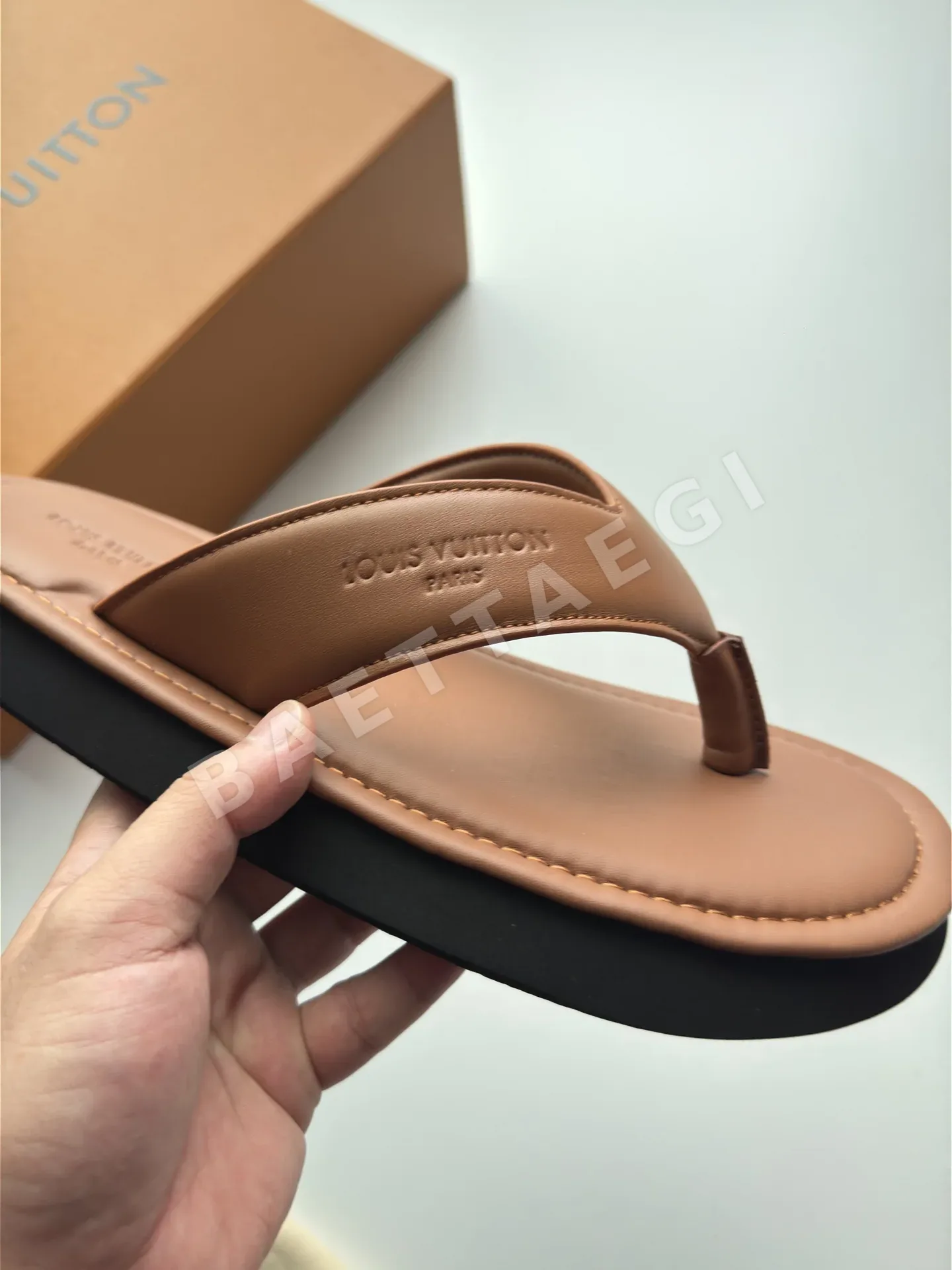 루이비통 L 패밀리 비치 샌들 상세 이미지 6