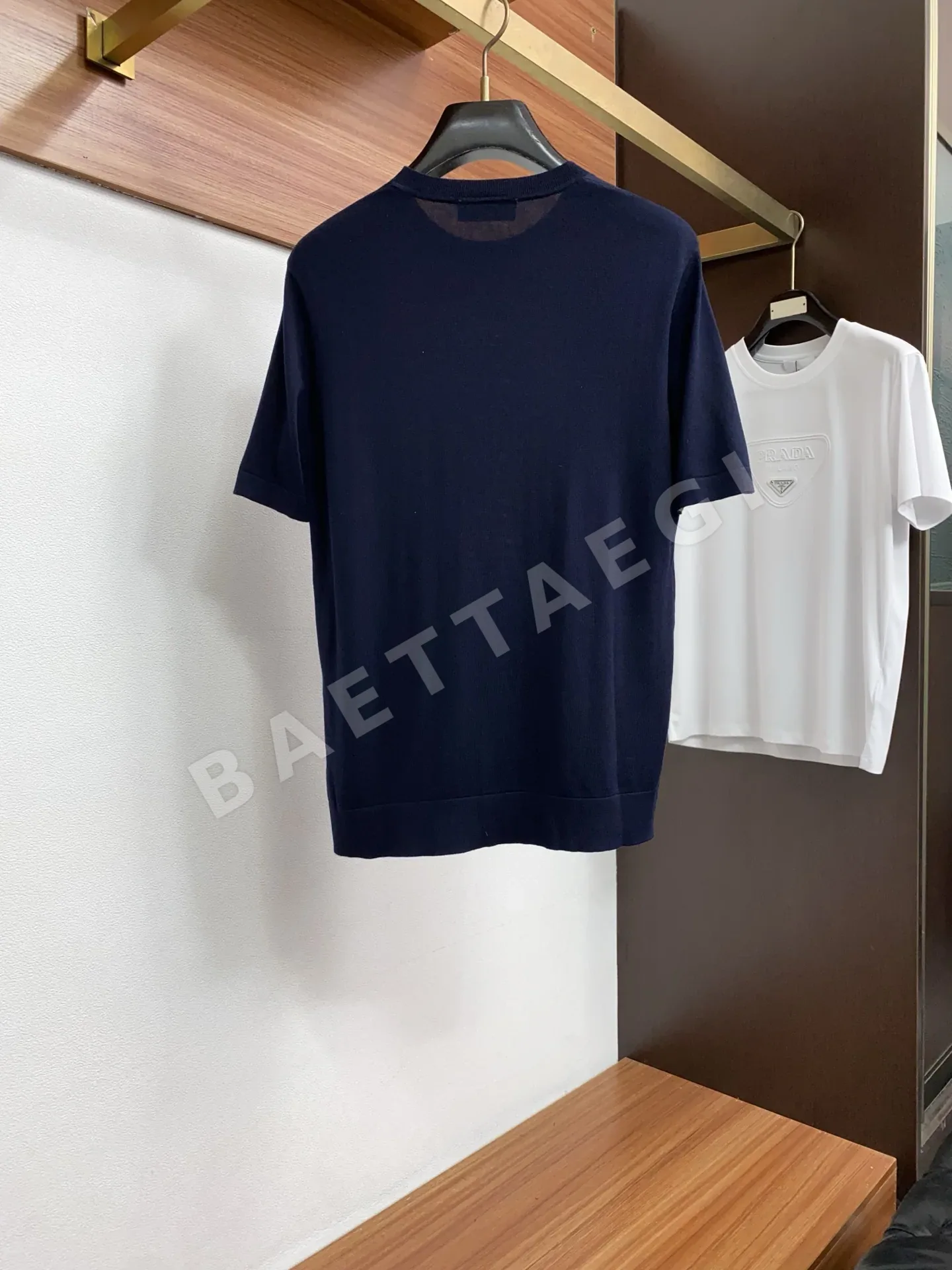 로로피아나 남성 라운드넥 반팔 니트 티셔츠 상세 이미지 10