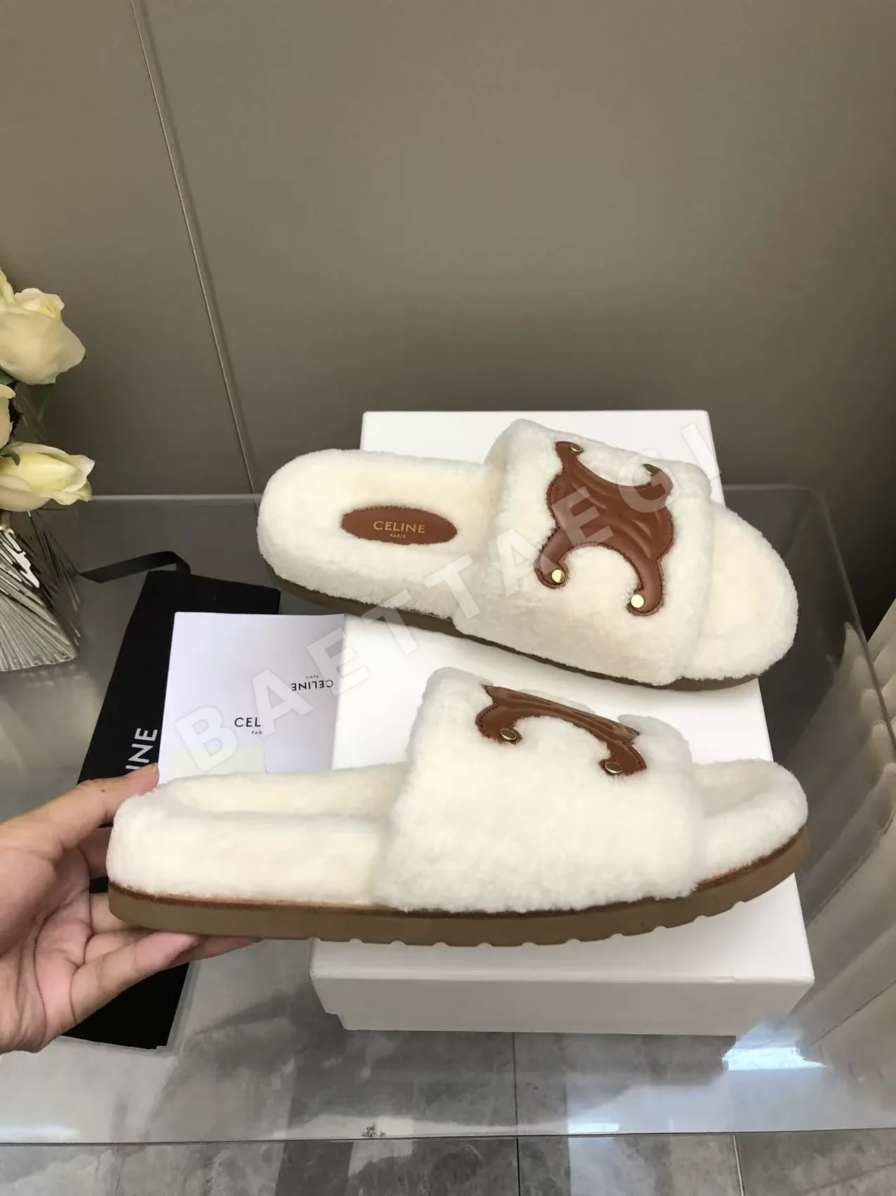 셀린느 개선문 로고 울 슬리퍼 상세 이미지 2