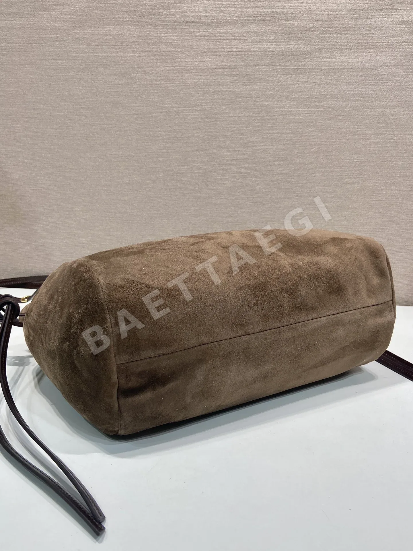 프라다 스웨이드 캐리 핸드백 1BG641 상세 이미지 6