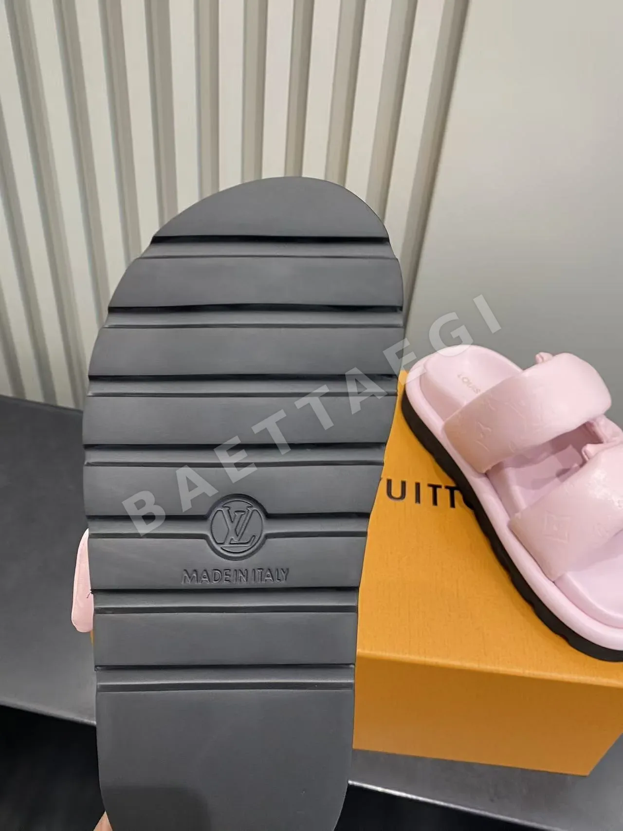 루이비통 더블 스트랩 슬리퍼 상세 이미지 9