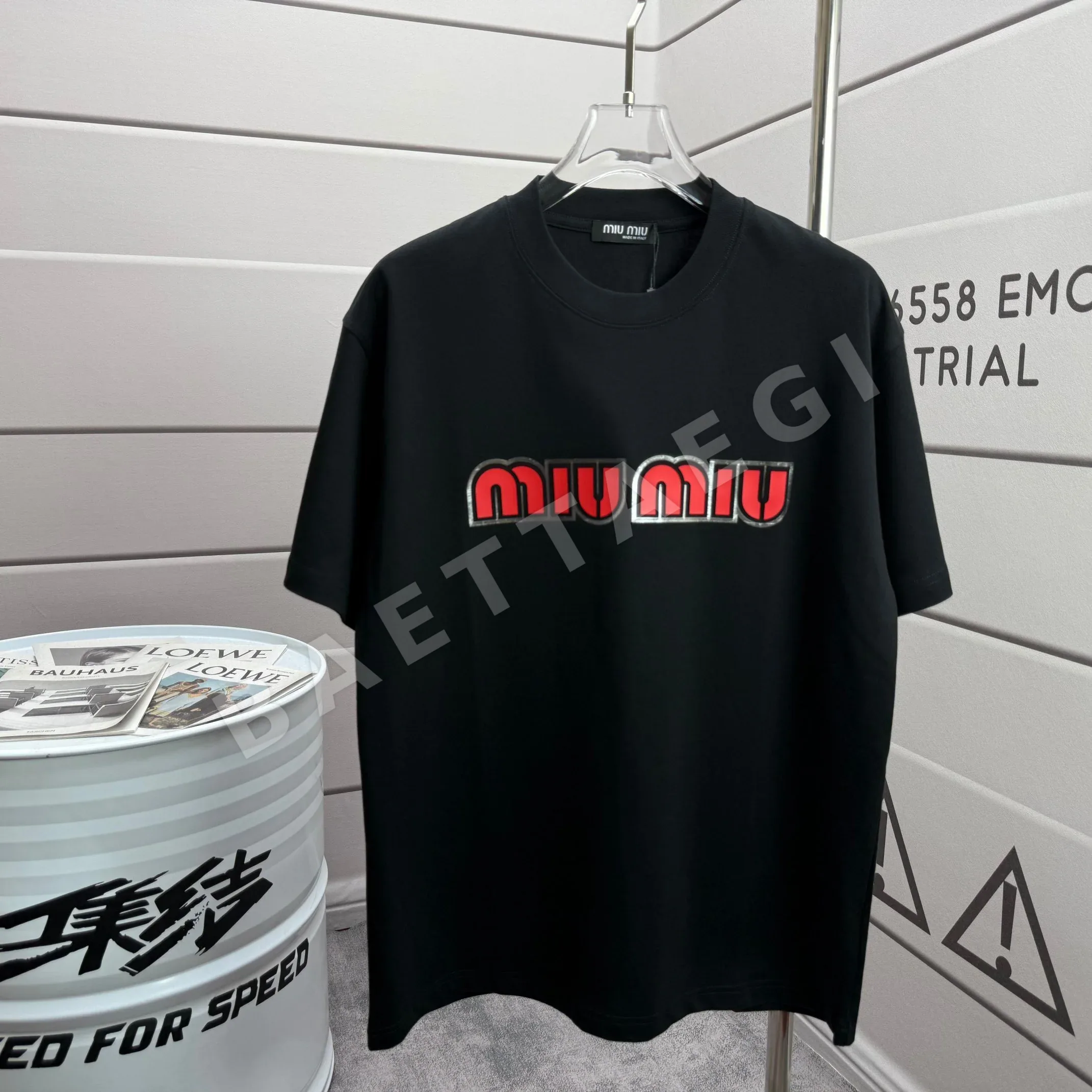 미우미우 실리콘 가공 유니섹스 반팔 티셔츠 48963