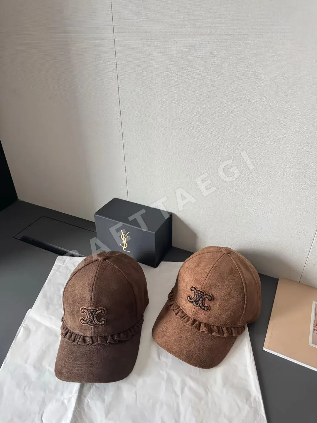 셀린느 스웨이드 베이스볼 캡 상세 이미지 2