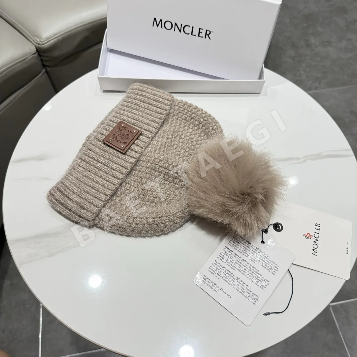 몽클레르 폼폼 울 모자 상세 이미지 8