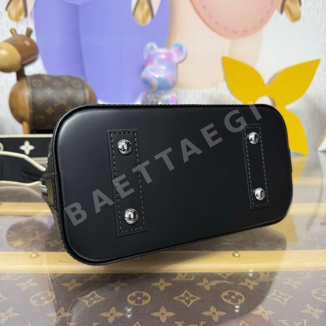 루이비통 알마 BB 에피 가죽 가방 M40302 상세 이미지 4