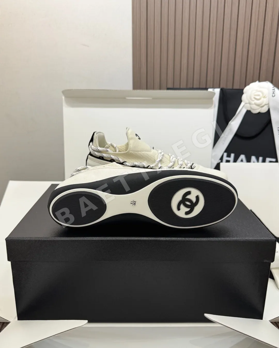 샤넬 메티에다얼 레트로 스니커즈 상세 이미지 9