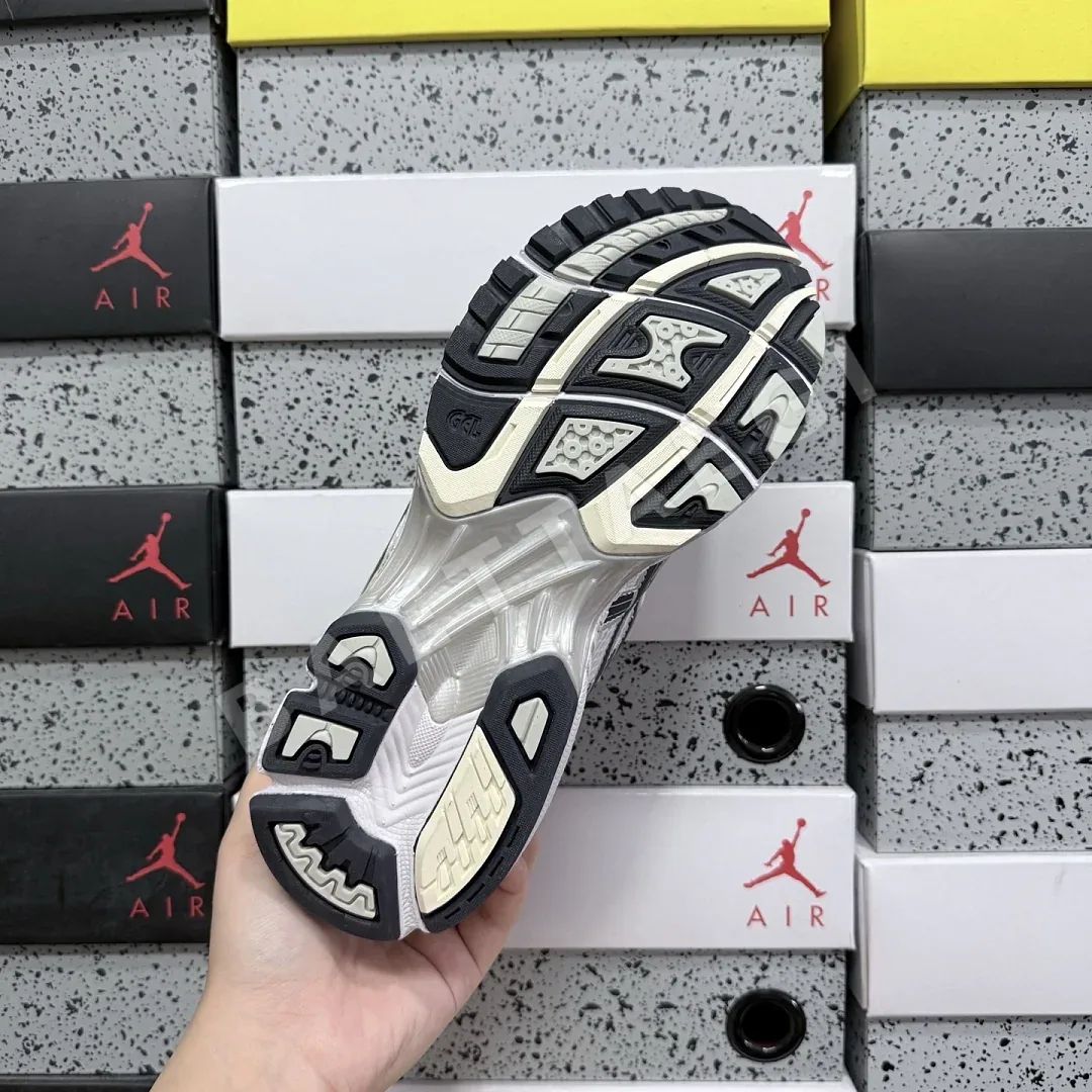 아식스 [WZ] 젤 카야노 14 1202A056-109 200398 Asics Gel-Kayano 14 White Midnight 상세 이미지 6