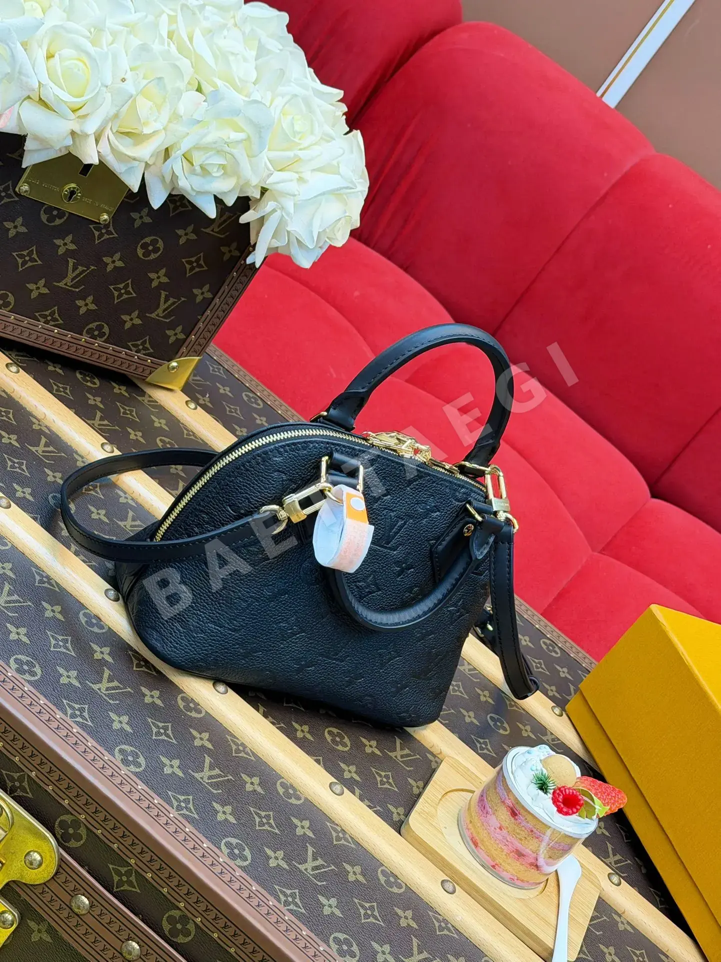 루이비통 알마BB 토트백 M26409 상세 이미지 8
