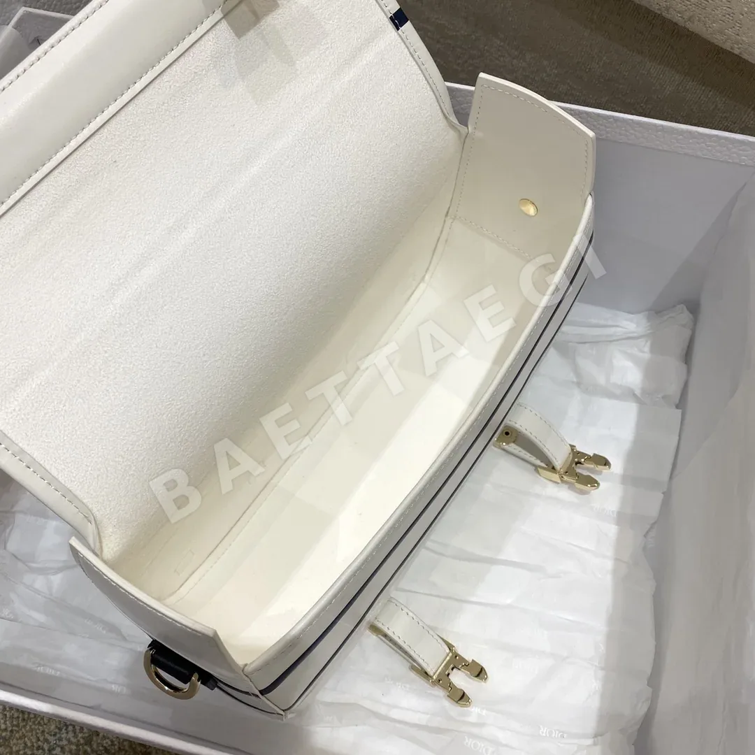 디올 캠프 바이브 메신저 가방 상세 이미지 8