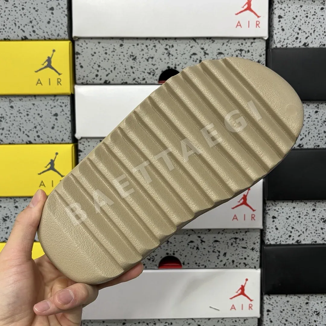 아디다스 [LW] 이지 슬라이드 GW1934 200623 Adidas Yeezy Slide Pure 상세 이미지 9