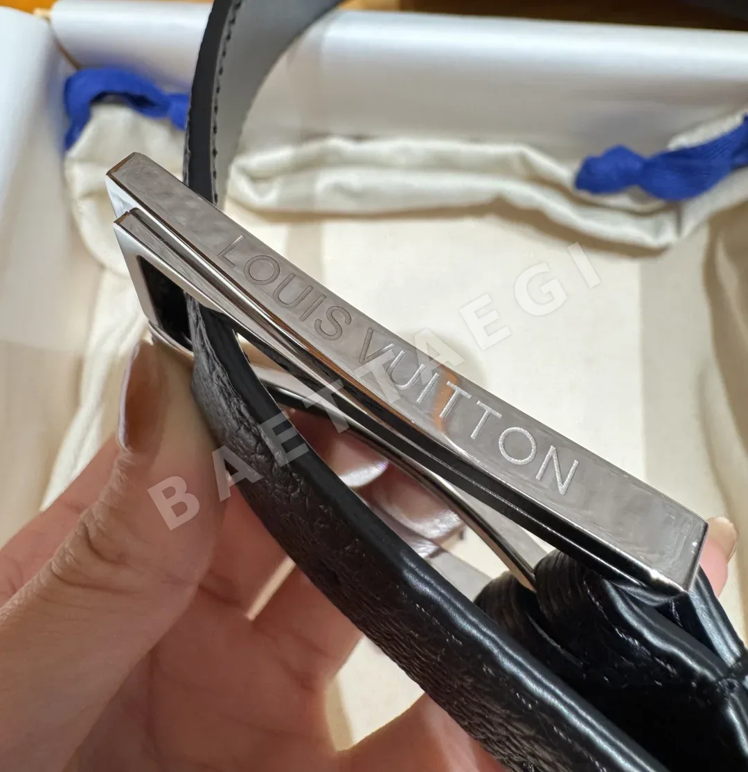 루이비통 LV 로고 엠보싱 남성 가죽 벨트 상세 이미지 8