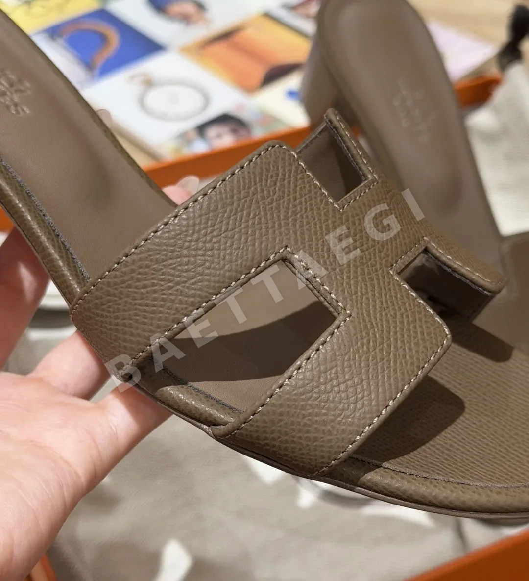 에르메스 오아시스 샌들 calfskin H 컷아웃 상세 이미지 2