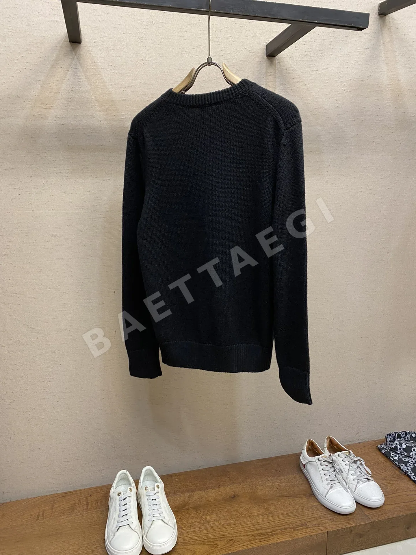 버버리 에쿠에스트리안 로고 캐시미어 혼방 남성 니트 상세 이미지 2
