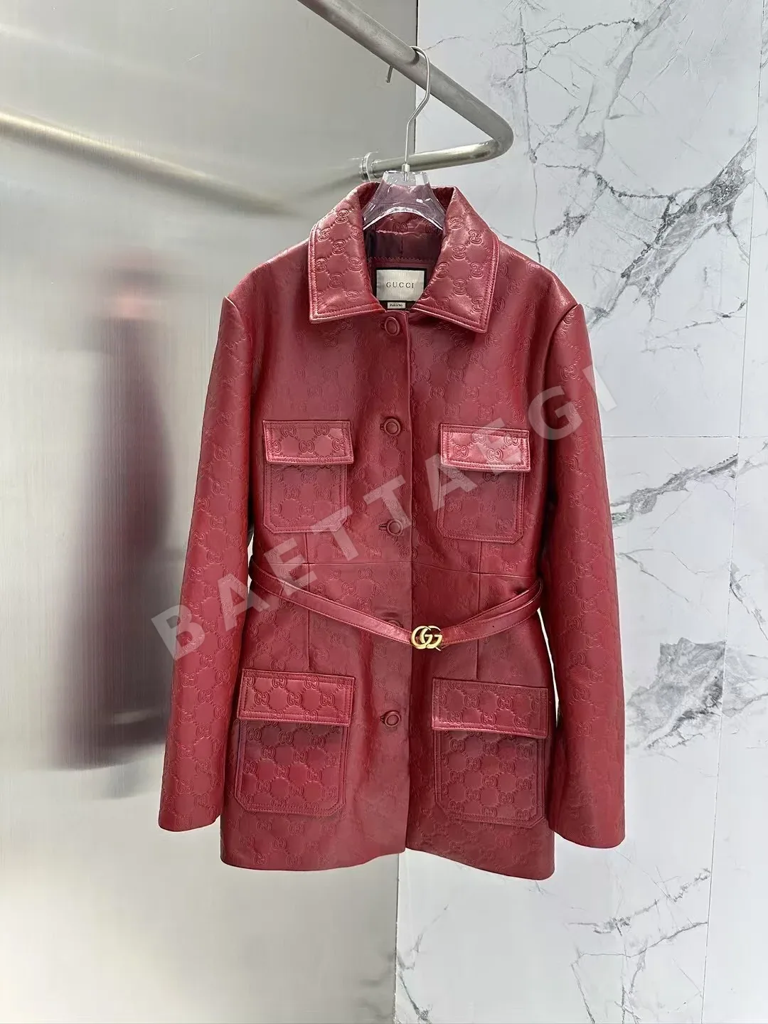 구찌 고지베리 레드 시어스킨 여성 자켓 206844