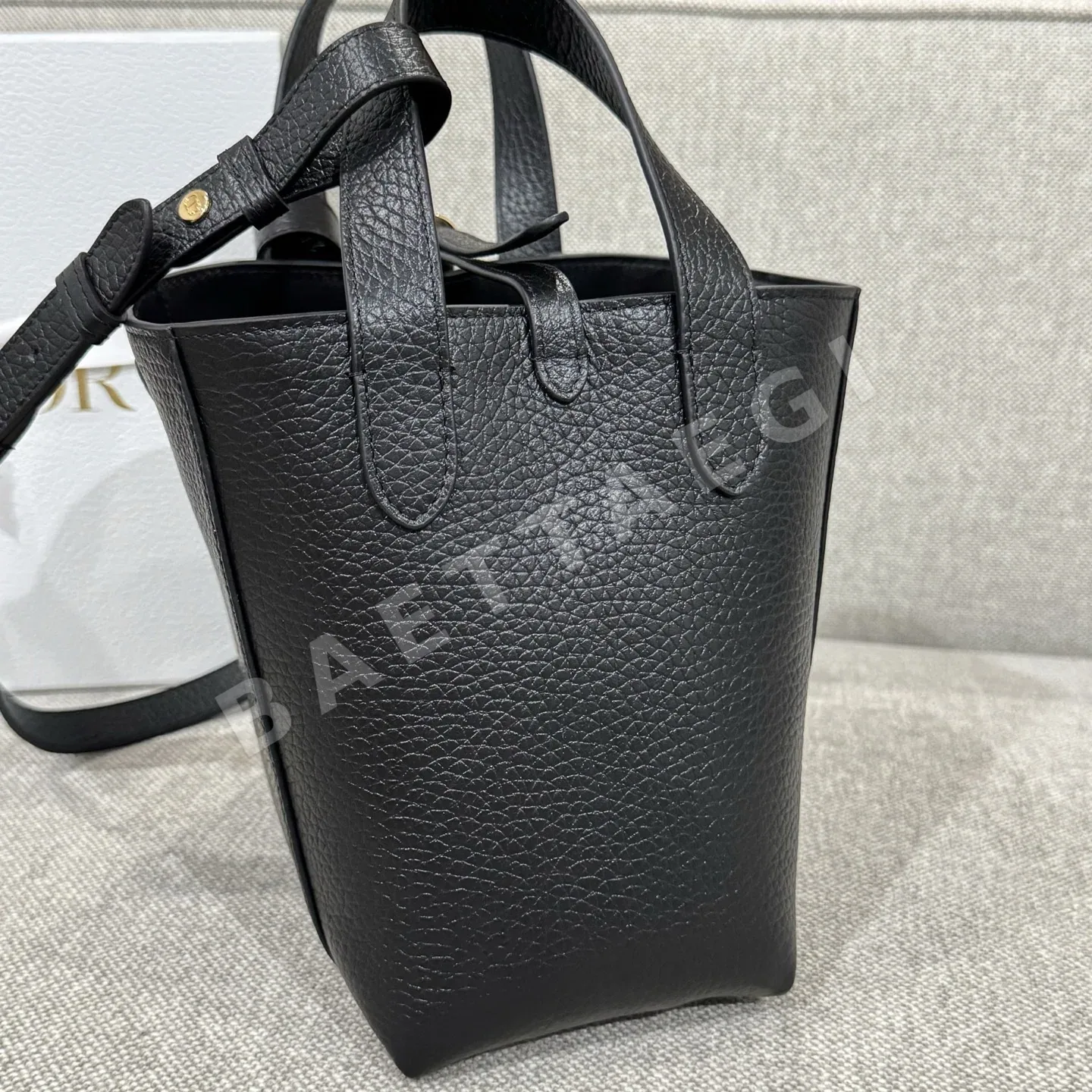 디올 블랙 스몰 버킷 가방 상세 이미지 10