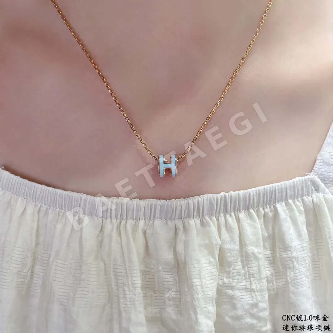 에르메스 스카이 블루 미니 H 에나멜 목걸이 70390
