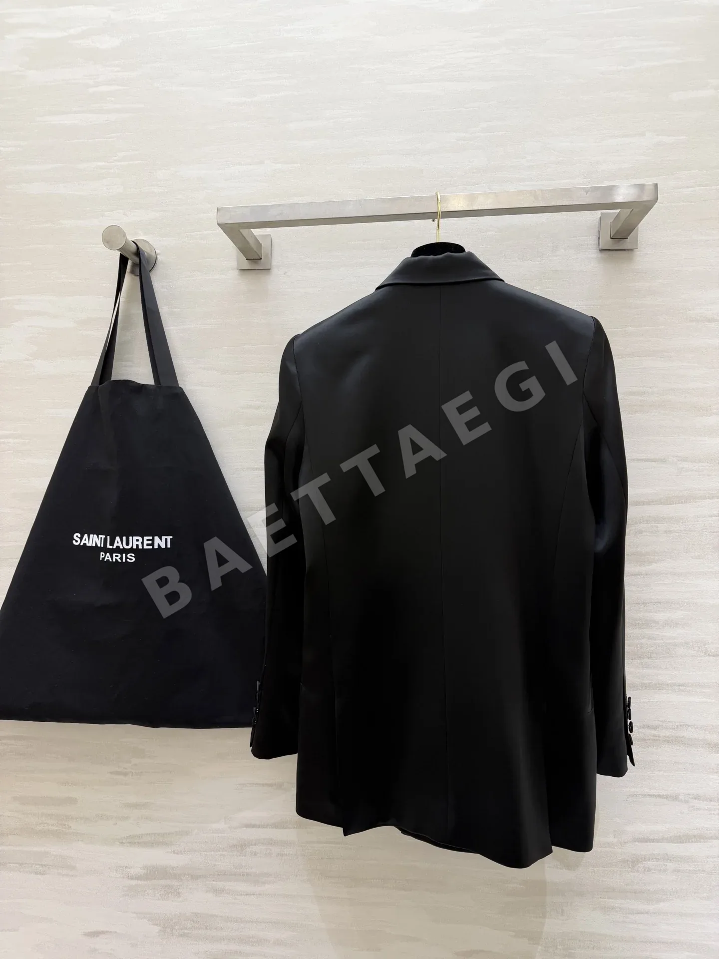 생로랑 아세테이트 새틴 더블 브레스티드 여성 자켓 상세 이미지 6