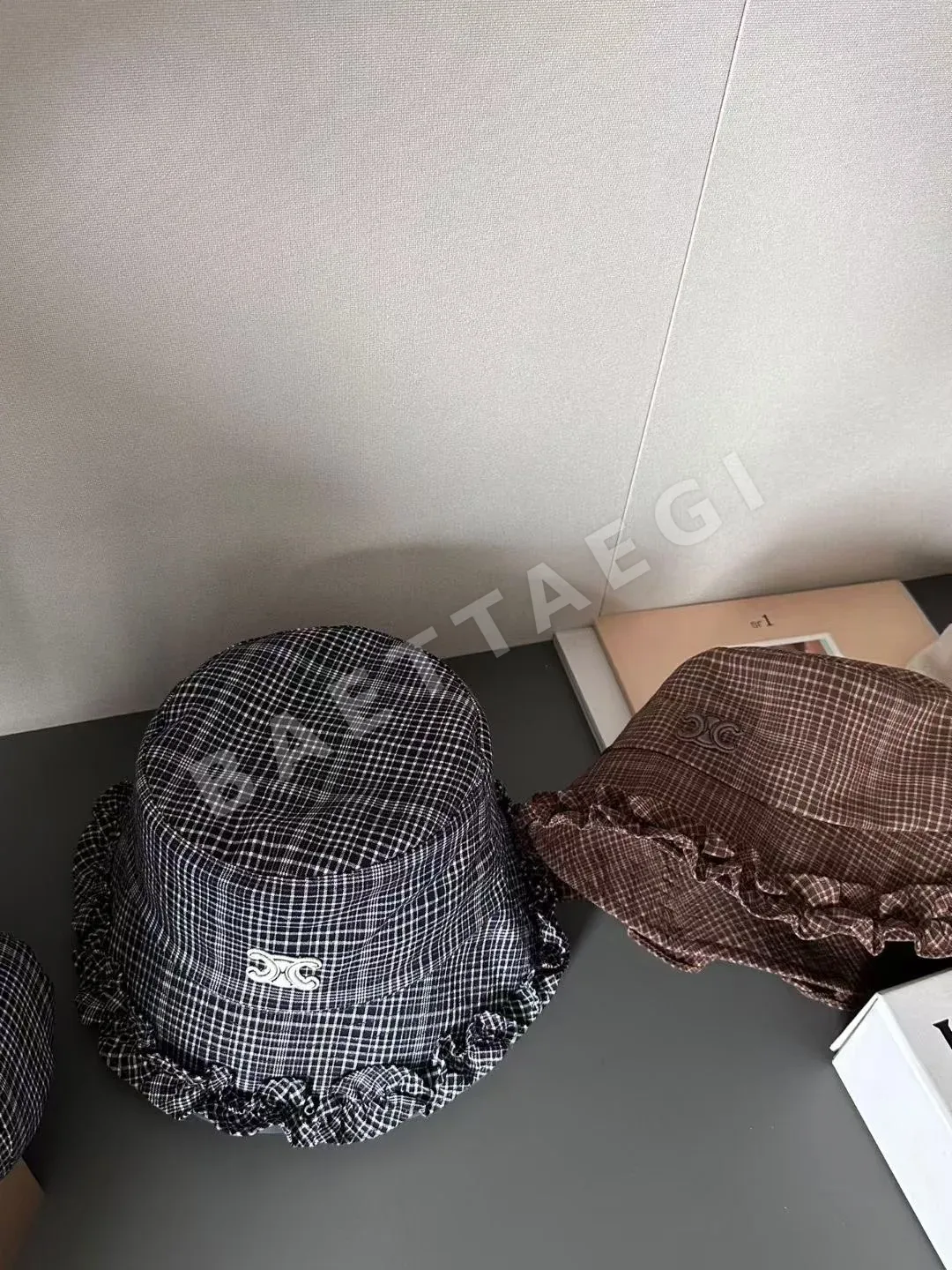 셀린느 체크 레이스 트림 버킷햇 상세 이미지 3