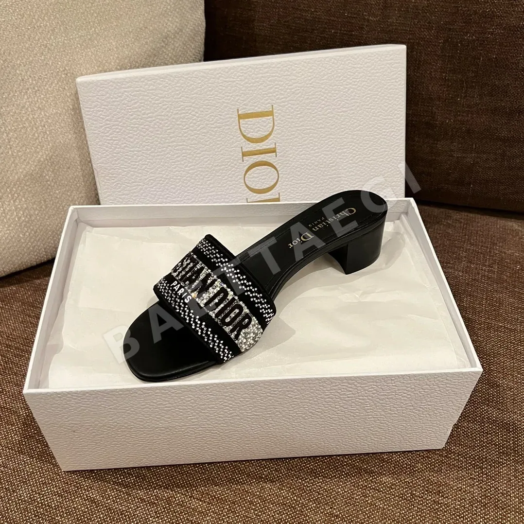 디올 Dway 자수 블랙 여성 샌들 상세 이미지 5