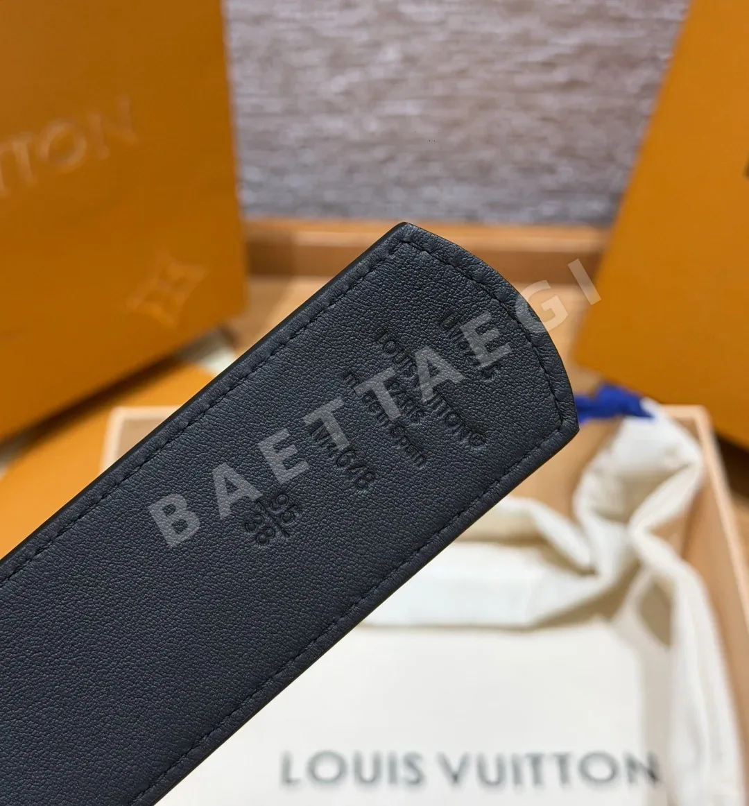 루이비통 LV 이니셜 모노그램 40mm 벨트 상세 이미지 5