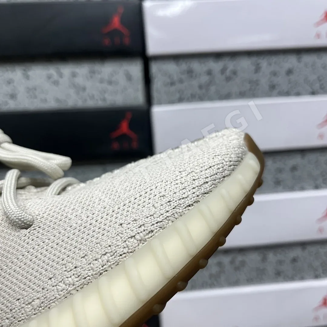 아디다스 [R] 이지 부스트 350 V2 F99710 200754 Adidas Yeezy Boost 350 V2 상세 이미지 2